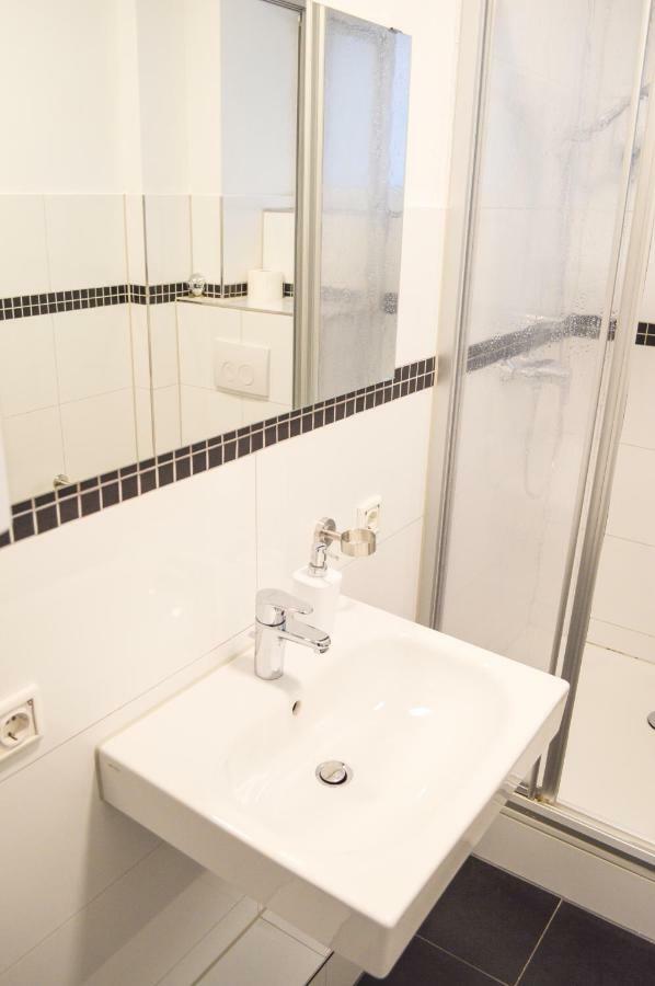 Centerapartments Marienstrasse Дюселдорф Екстериор снимка